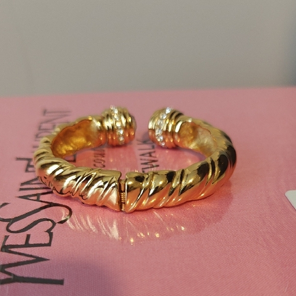 Elegant Gold and Silver Crystal Bracelet - Picture 3 of 3